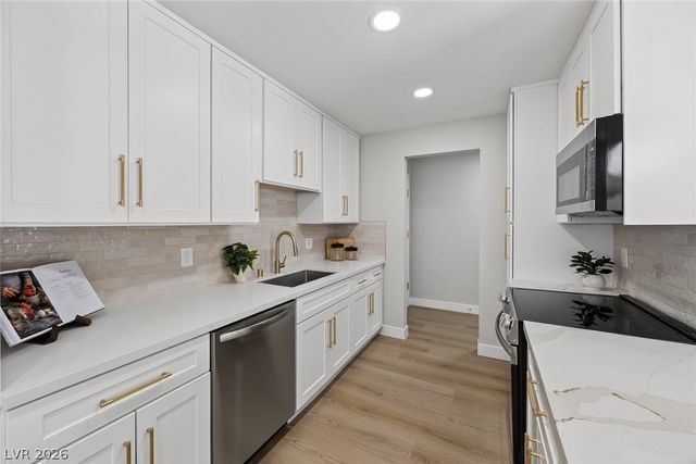 5809 Pebble Beach Boulevard, Las Vegas, NV 89108