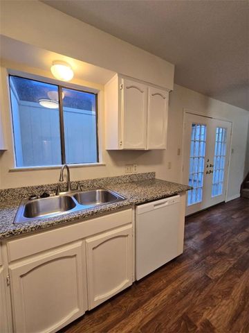5166 Middlecoff Road B, Corpus Christi, TX 78413