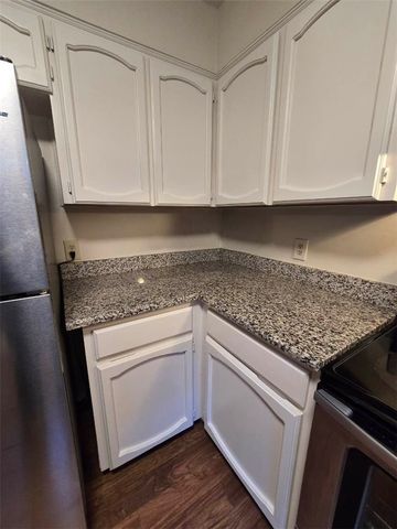 5166 Middlecoff Road B, Corpus Christi, TX 78413