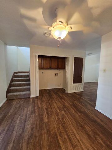 5166 Middlecoff Road B, Corpus Christi, TX 78413