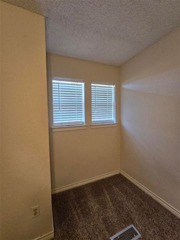 5166 Middlecoff Road B, Corpus Christi, TX 78413