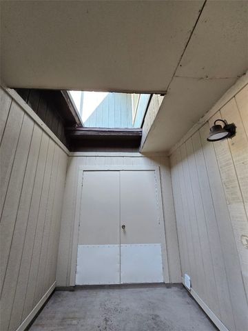 5166 Middlecoff Road B, Corpus Christi, TX 78413
