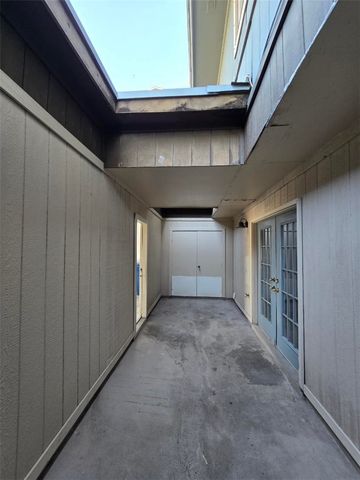 5166 Middlecoff Road B, Corpus Christi, TX 78413
