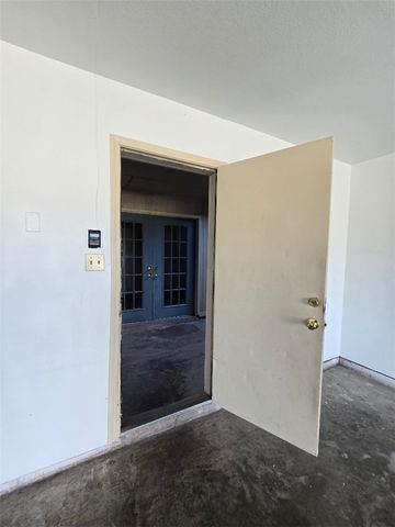 5166 Middlecoff Road B, Corpus Christi, TX 78413