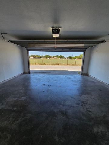 5166 Middlecoff Road B, Corpus Christi, TX 78413