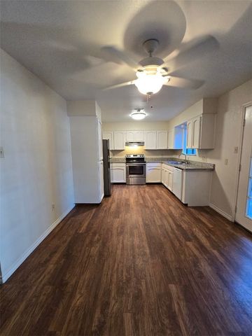5166 Middlecoff Road B, Corpus Christi, TX 78413