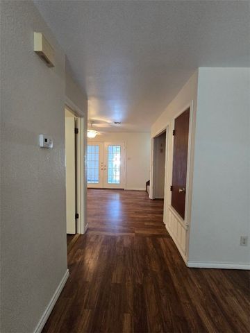 5166 Middlecoff Road B, Corpus Christi, TX 78413