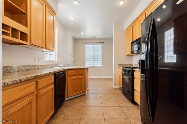 8611 Splendid Leaf Court, Las Vegas, NV 89178