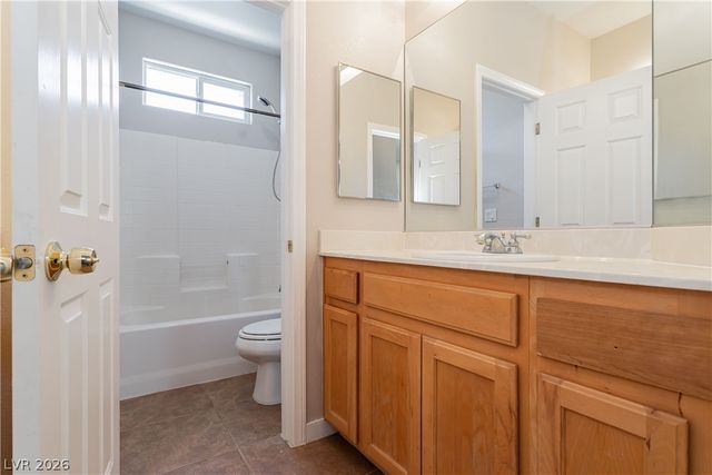 8611 Splendid Leaf Court, Las Vegas, NV 89178