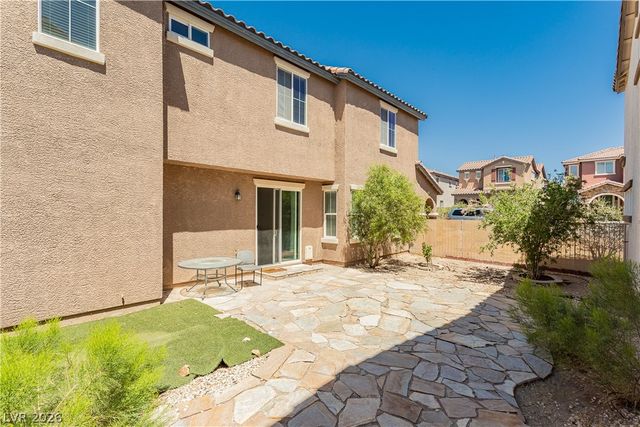 8611 Splendid Leaf Court, Las Vegas, NV 89178