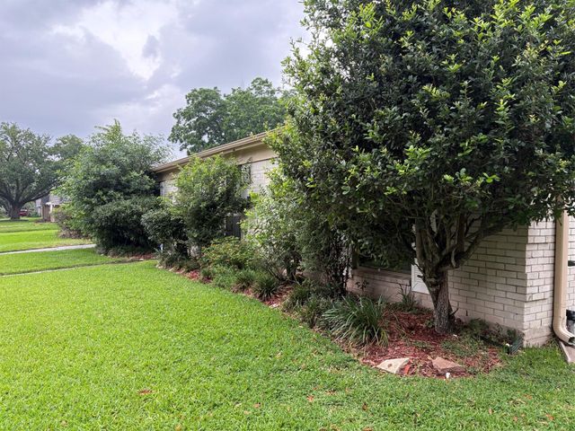 7903 Augustine Drive, Houston, TX 77036