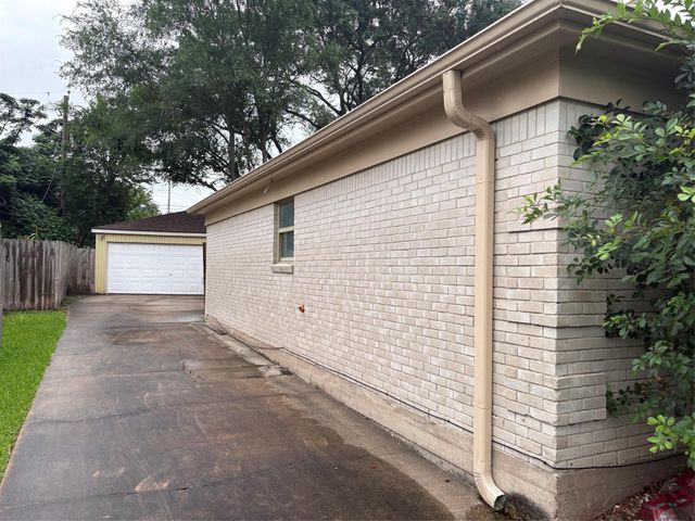7903 Augustine Drive, Houston, TX 77036