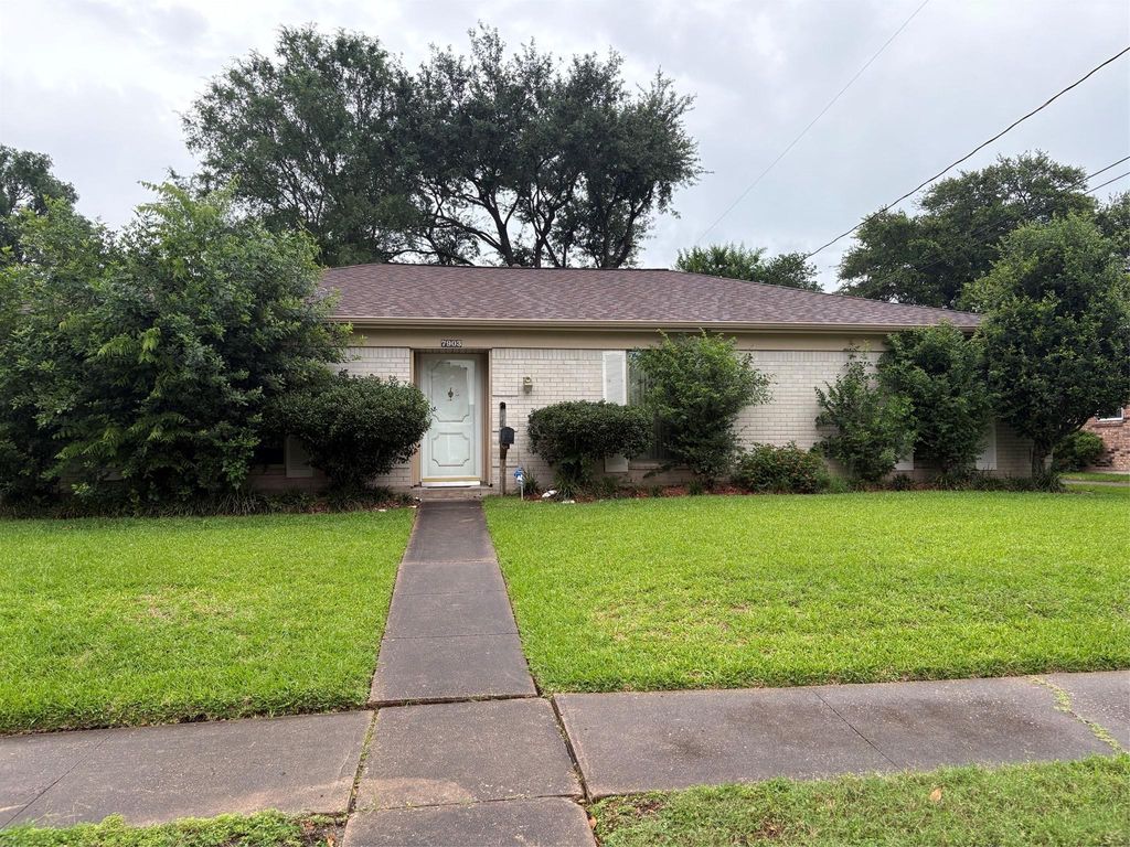 7903 Augustine Drive, Houston, TX 77036