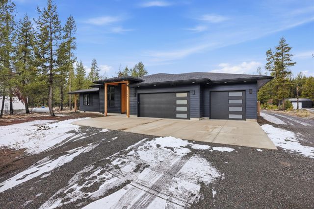 55401 Heierman Drive, Bend, OR 97707