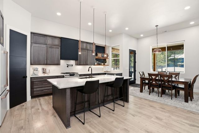 55401 Heierman Drive, Bend, OR 97707