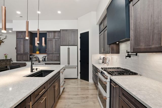 55401 Heierman Drive, Bend, OR 97707