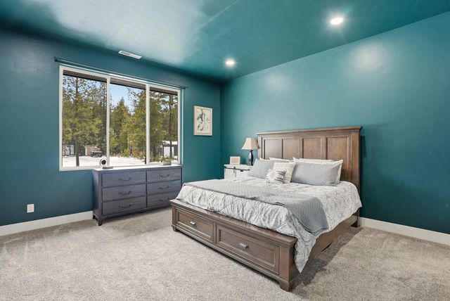 55401 Heierman Drive, Bend, OR 97707