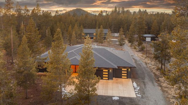 55401 Heierman Drive, Bend, OR 97707