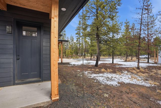 55401 Heierman Drive, Bend, OR 97707