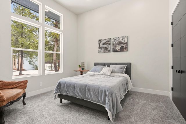 55401 Heierman Drive, Bend, OR 97707