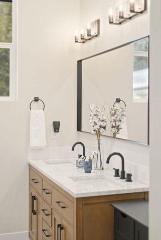 55401 Heierman Drive, Bend, OR 97707