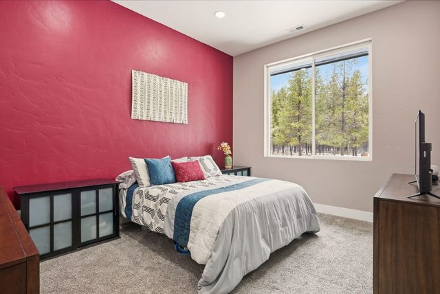 55401 Heierman Drive, Bend, OR 97707