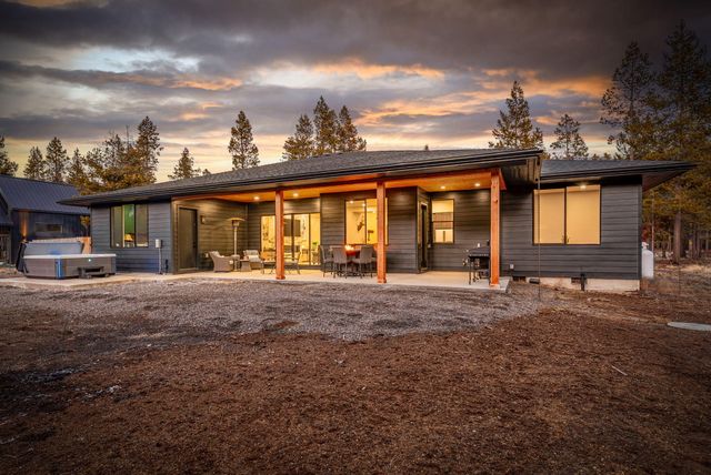 55401 Heierman Drive, Bend, OR 97707