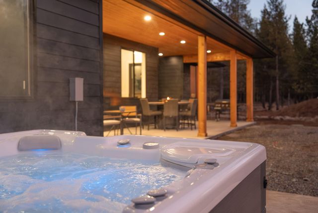 55401 Heierman Drive, Bend, OR 97707