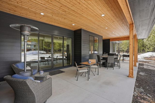 55401 Heierman Drive, Bend, OR 97707