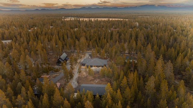 55401 Heierman Drive, Bend, OR 97707