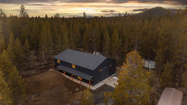 55401 Heierman Drive, Bend, OR 97707