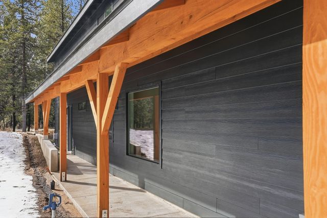 55401 Heierman Drive, Bend, OR 97707