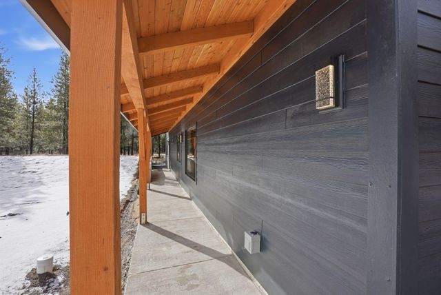 55401 Heierman Drive, Bend, OR 97707