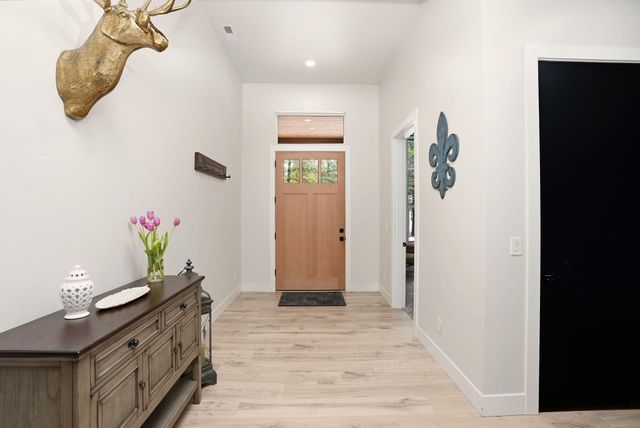 55401 Heierman Drive, Bend, OR 97707