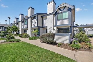 19231 Sherman 27, Reseda, CA 91335