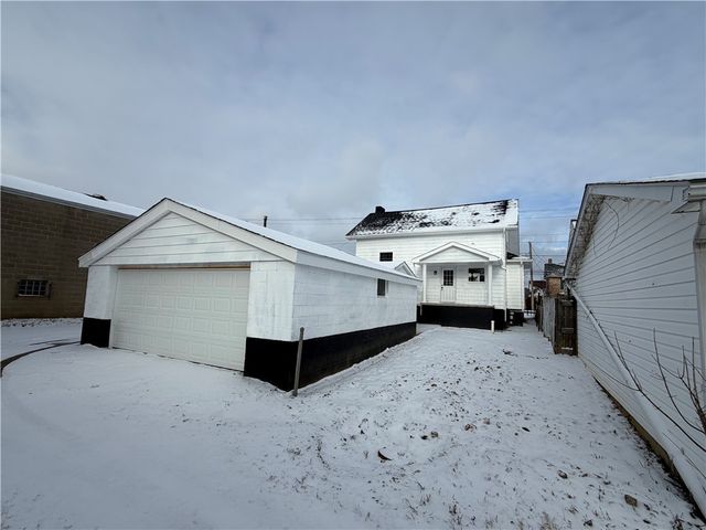 1028 Broad, Belle Vernon, PA 15012