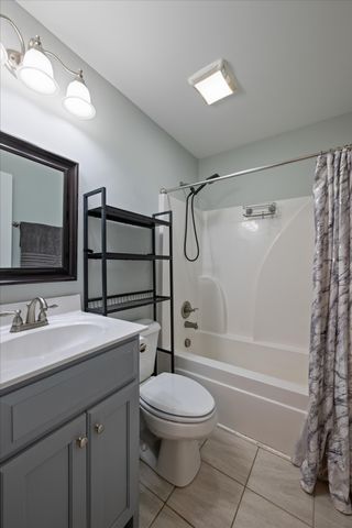 406 Hobbs Dr, White House, TN 37188