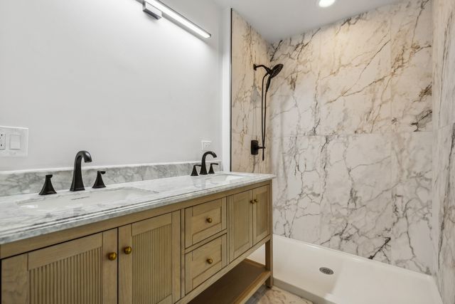 3529 S 54th Avenue, Cicero, IL 60804