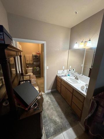 427 W Laurel Drive A, Salinas, CA 93906