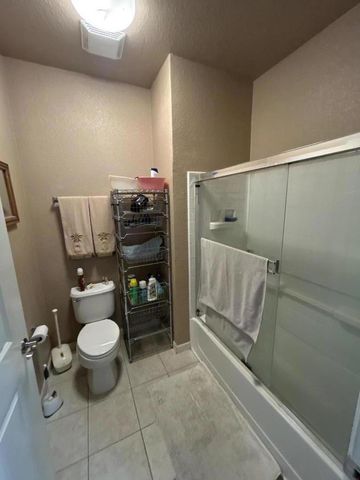 427 W Laurel Drive A, Salinas, CA 93906