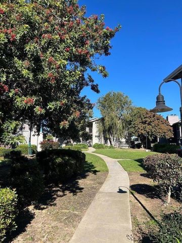 427 W Laurel Drive A, Salinas, CA 93906