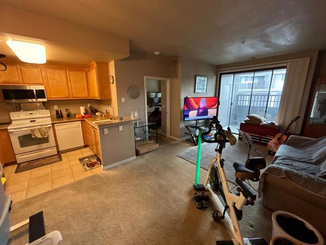 427 W Laurel Drive A, Salinas, CA 93906