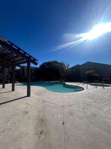 427 W Laurel Drive A, Salinas, CA 93906