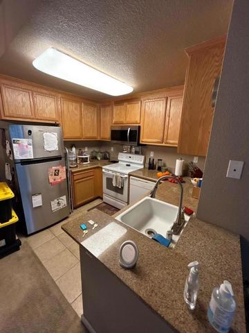 427 W Laurel Drive A, Salinas, CA 93906