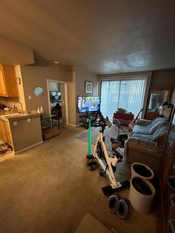 427 W Laurel Drive A, Salinas, CA 93906