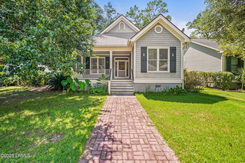 18 Brisbane Drive, Beaufort, SC 29902