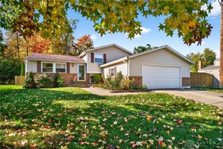 10001 Forestedge Lane, Miamisburg, OH 45342