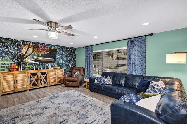 5520 NE 2ND LANE, Ocala, FL 34470