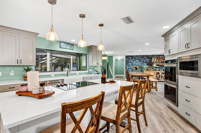 5520 NE 2ND LANE, Ocala, FL 34470