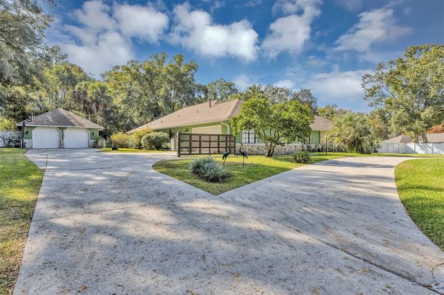 5520 NE 2ND LANE, Ocala, FL 34470